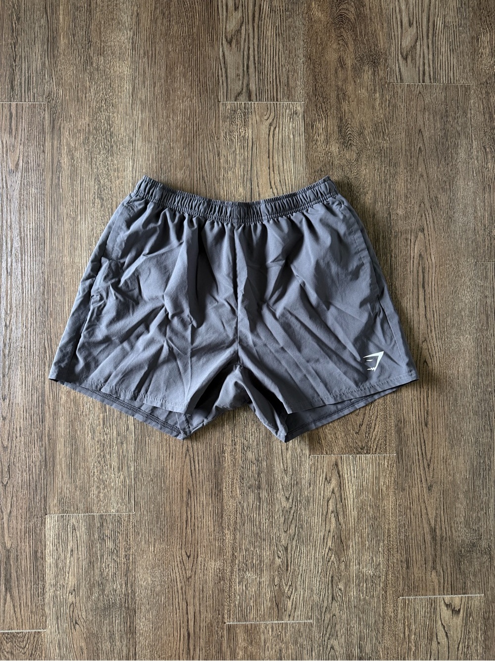 Gymshark Men’s Charcoal Gray Arrival 5 Inch Shorts, Size L
